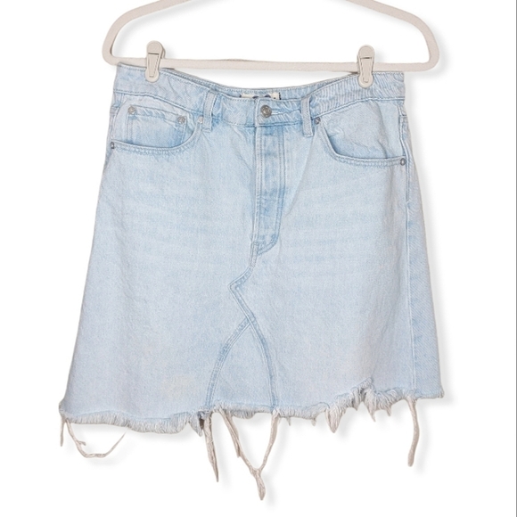 We The Free Distressed Light Wash Button Fly Denim Skirt Size 30 - Picture 1 of 10